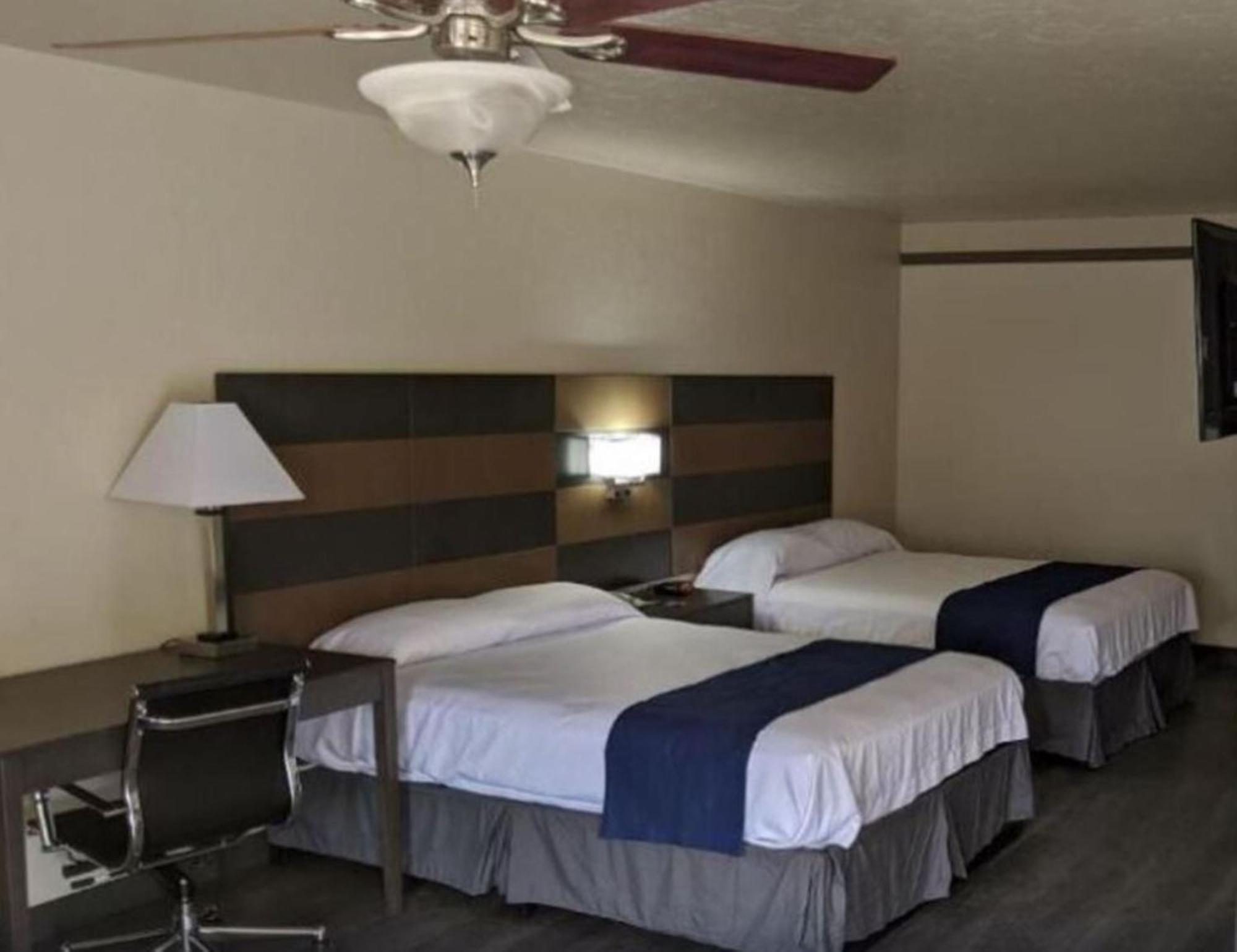 Atrium Inn Fort Stockton Exterior photo