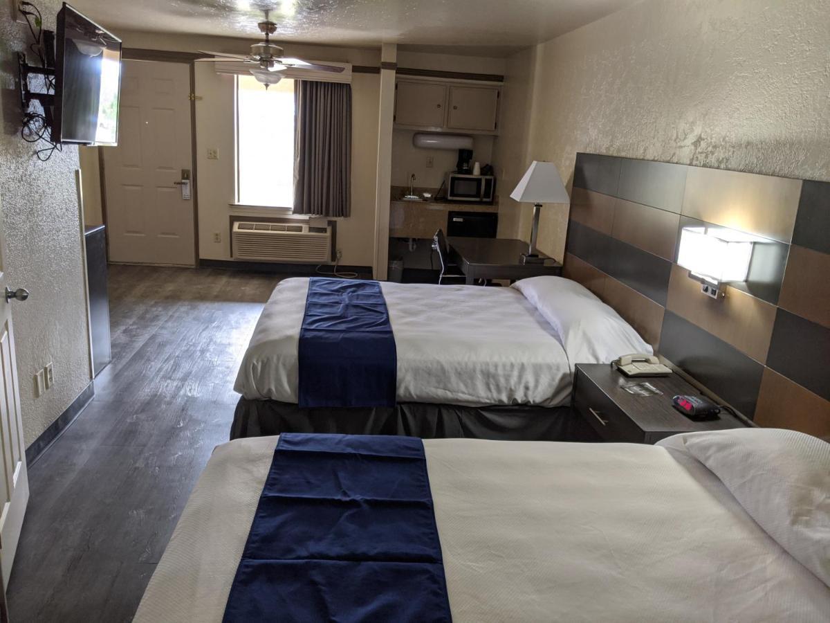 Atrium Inn Fort Stockton Exterior photo
